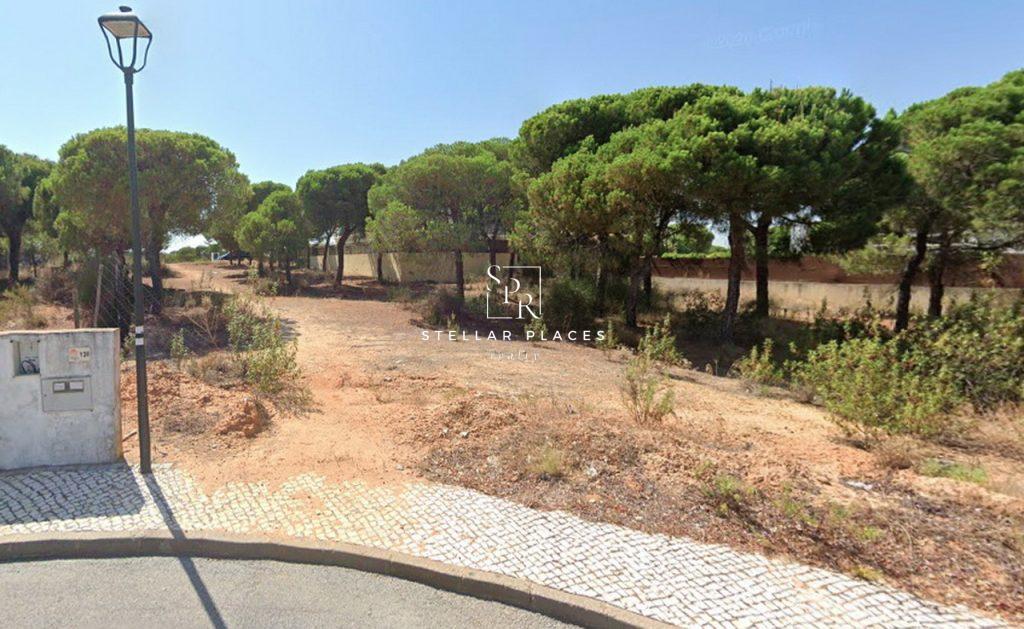 PLOT IN VARANDAS DO LAGO - 252D