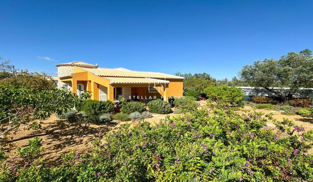SINGLE STOREY 4 BEDROOM VILLA LOULE