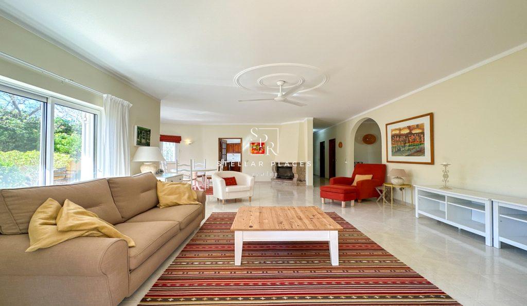 SINGLE STOREY 4 BEDROOM VILLA LOULE