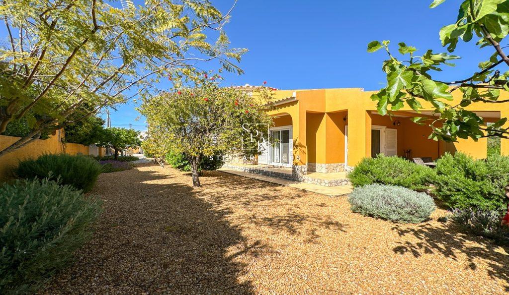 SINGLE STOREY 4 BEDROOM VILLA LOULE